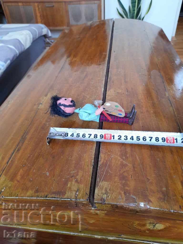 Old figurine Artist - 5 Old figurine Artist - 5