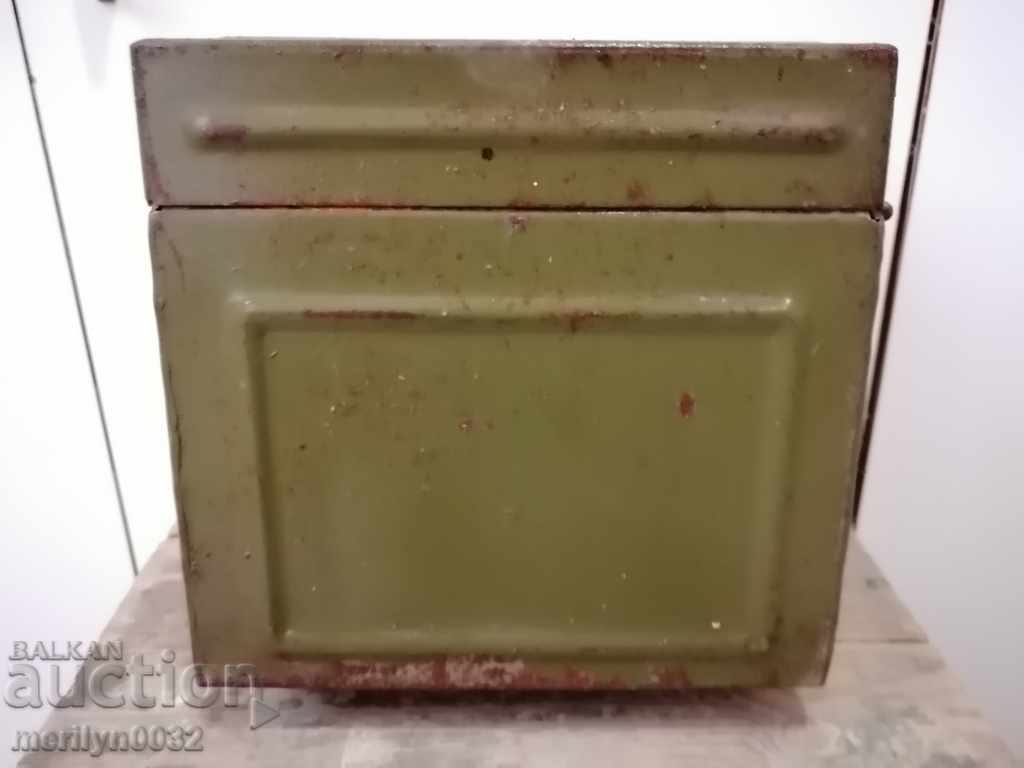 Auction Metal army box KID-6 box, case Auction Metal army box KID-6 box, case