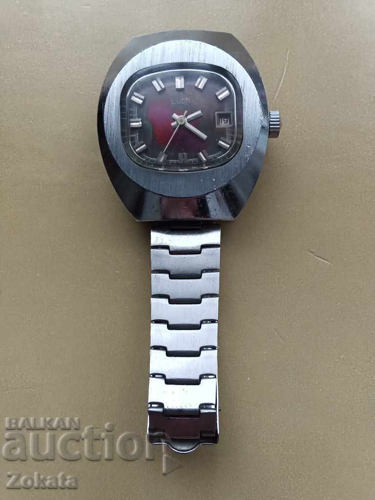 Auction Watch Luch. It works. Auction Watch Luch. It works.