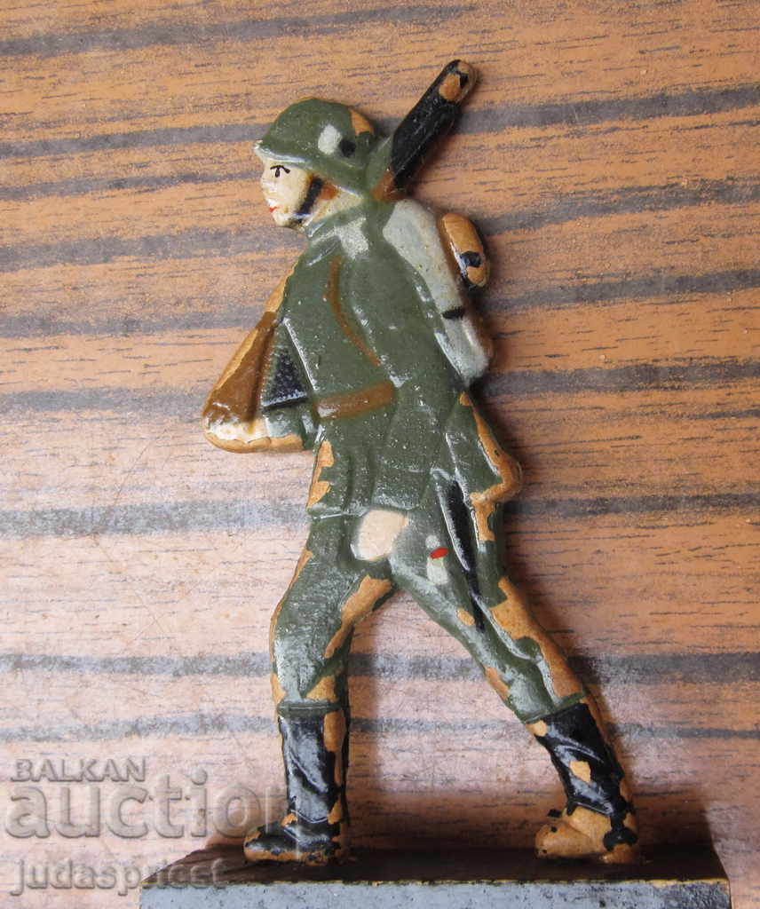 PSV παλιό γερμανικό στρατιωτικό παιχνίδι Γερμανός στρατιώτης με στολή - 5 PSV παλιό γερμανικό στρατιωτικό παιχνίδι Γερμανός στρατιώτης με στολή - 5