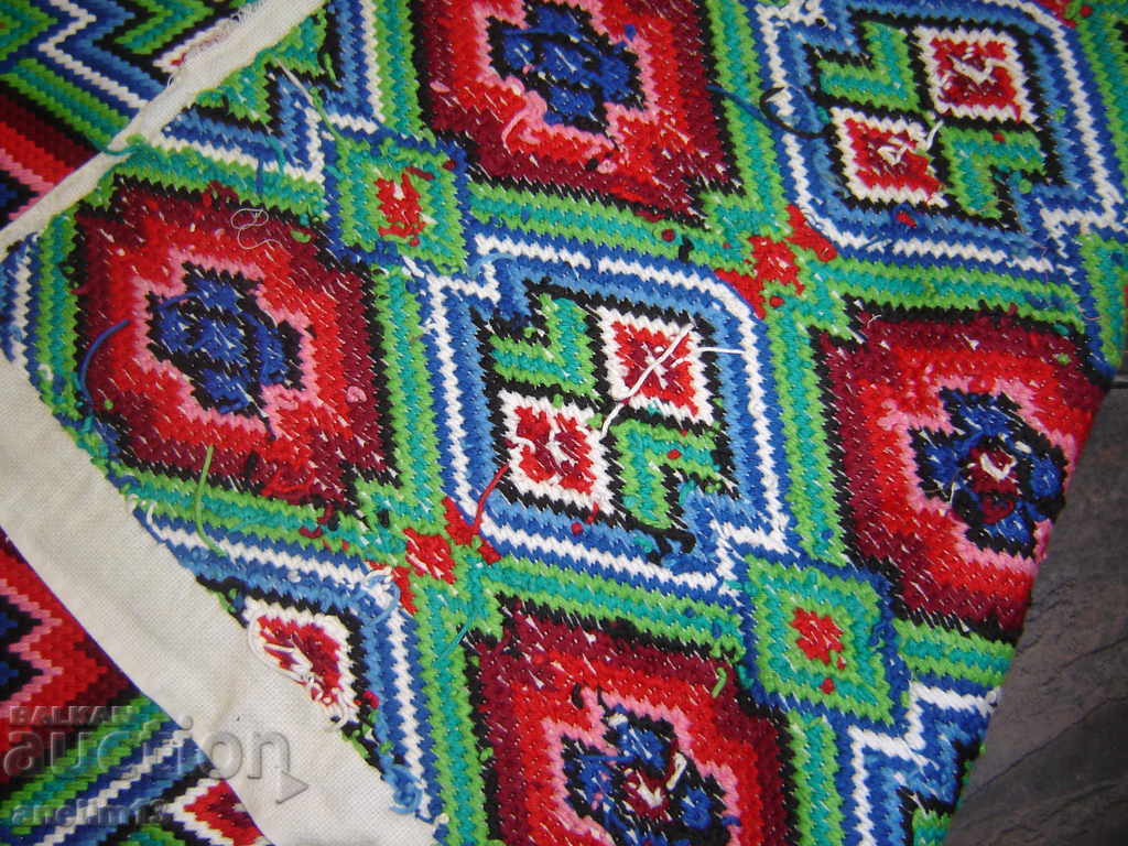 Delivery of OLD HAND EMBROIDERY CARPET 2 Delivery of OLD HAND EMBROIDERY CARPET 2