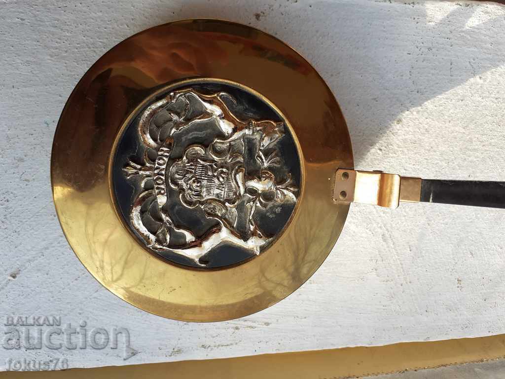 An interesting bronze vessel with price 49.00 BGN | € 25.05