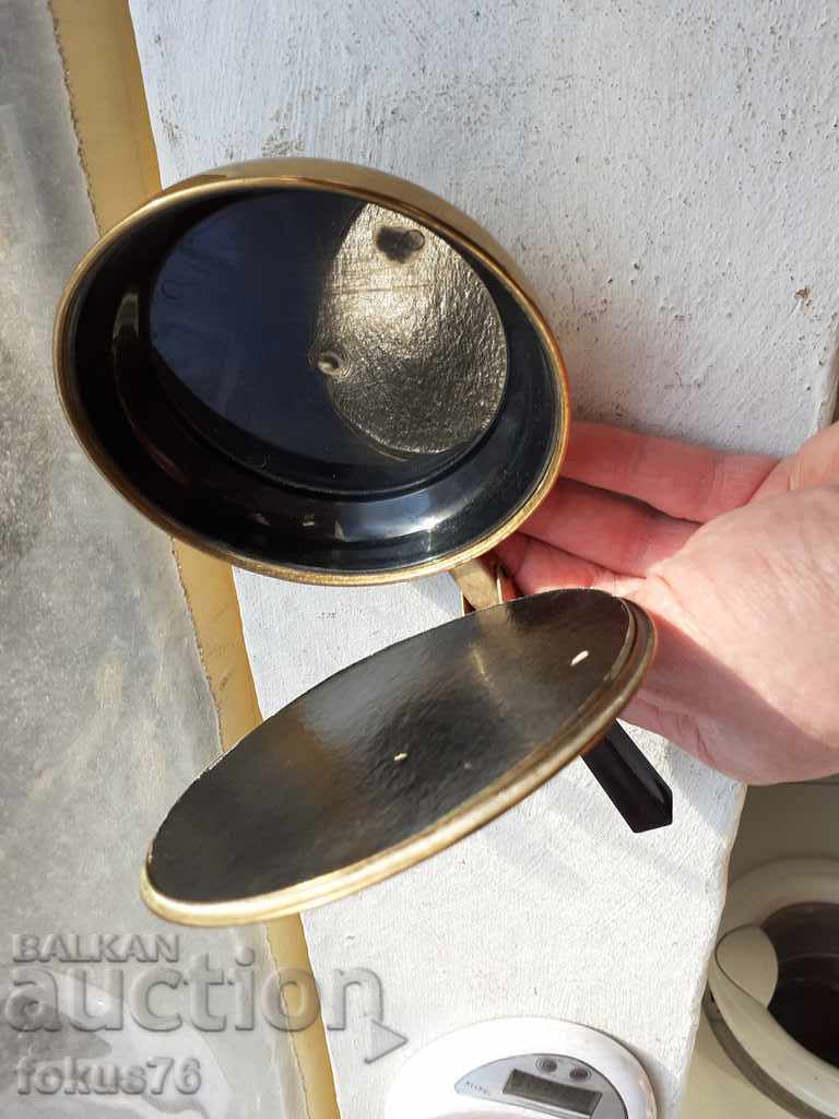 Auction  An interesting bronze vessel