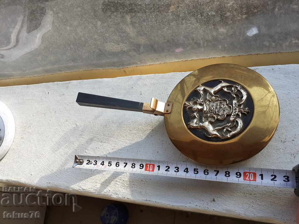 An interesting bronze vessel - 6