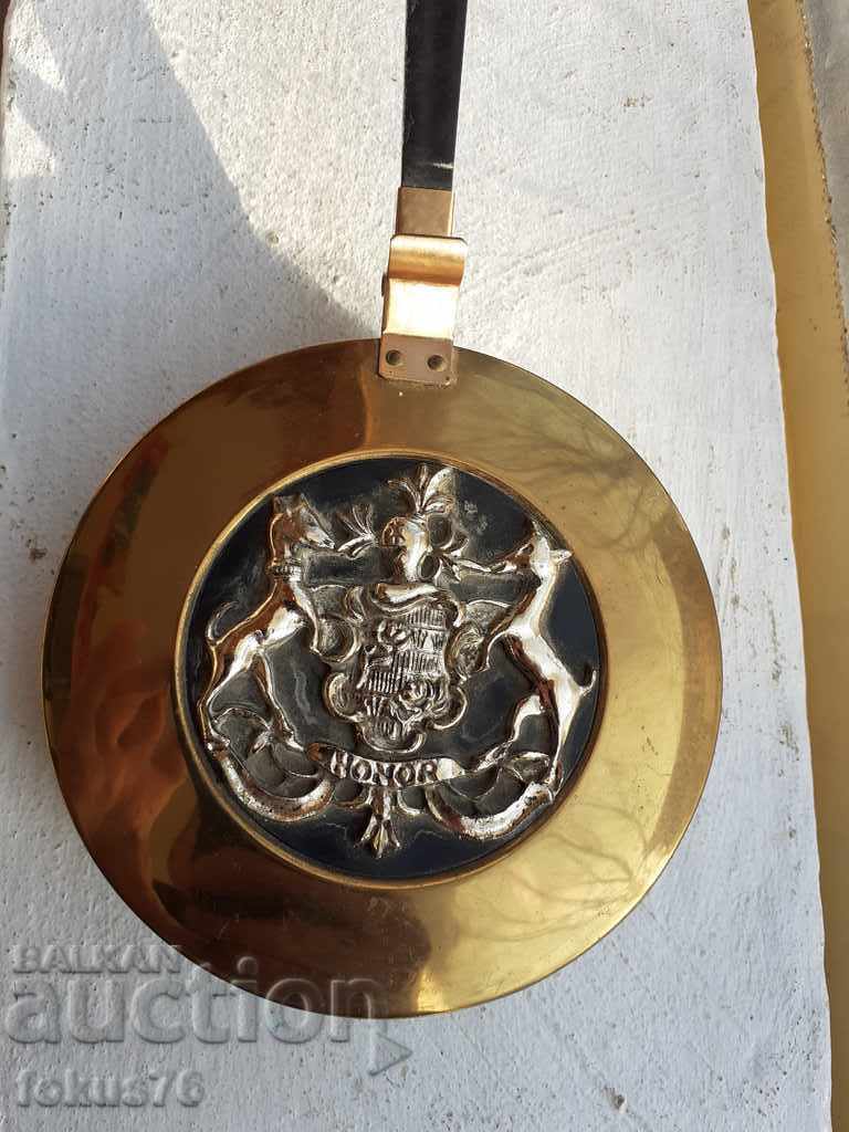 An interesting bronze vessel - 7