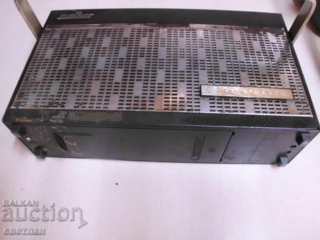 Auction old radio Auction old radio