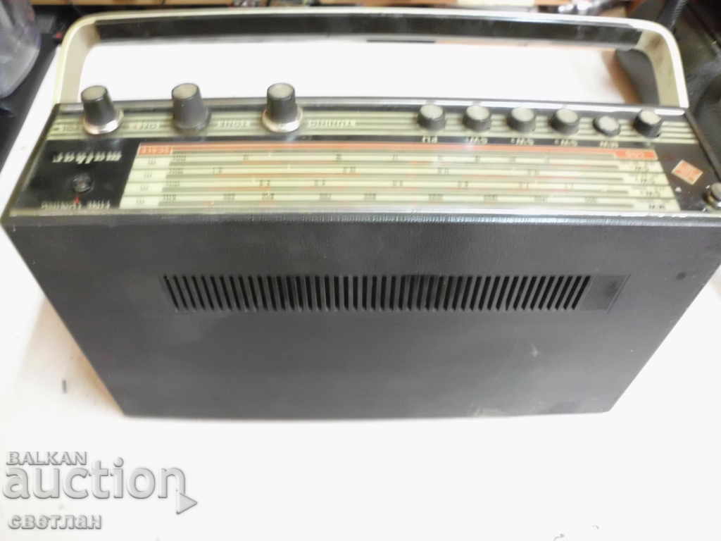 Delivery of old radio Delivery of old radio