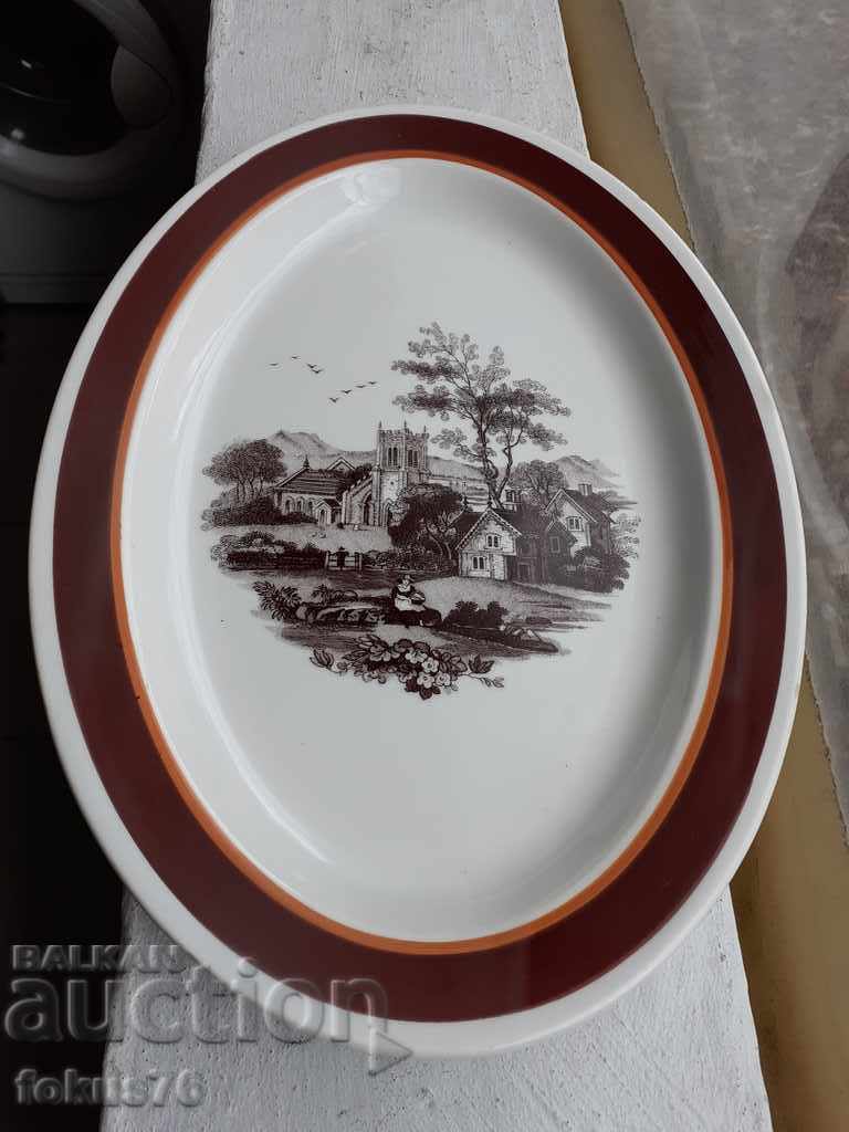 Porțelan unic de platou frumos din Italia cu preț 69.00 BGN | € 35.28 Porțelan unic de platou frumos din Italia cu preț 69.00 BGN | € 35.28