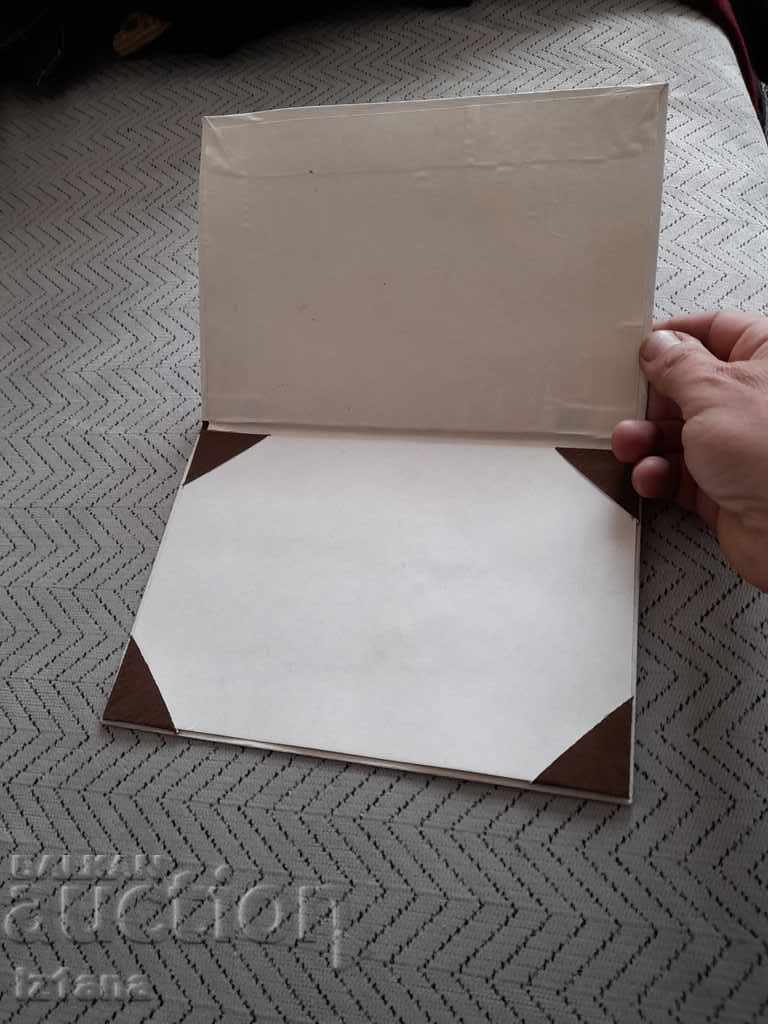 Старо блокче за оцветяване с цена 6.00 лв. | € 3.07 Старо блокче за оцветяване с цена 6.00 лв. | € 3.07