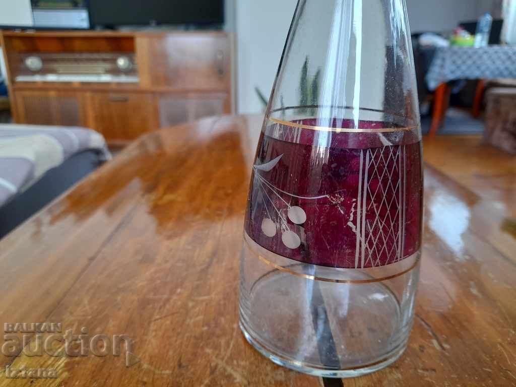 Old carafe with price 10.00 BGN | € 5.11 Old carafe with price 10.00 BGN | € 5.11