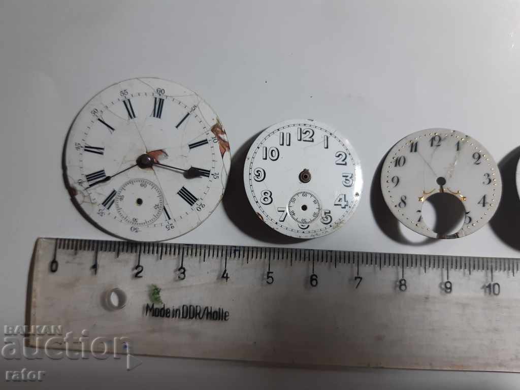 Cadranuri din porțelan pentru ceasuri de buzunar vechi - 5 bucăți cu preț 14.00 BGN | € 7.16 Cadranuri din porțelan pentru ceasuri de buzunar vechi - 5 bucăți cu preț 14.00 BGN | € 7.16