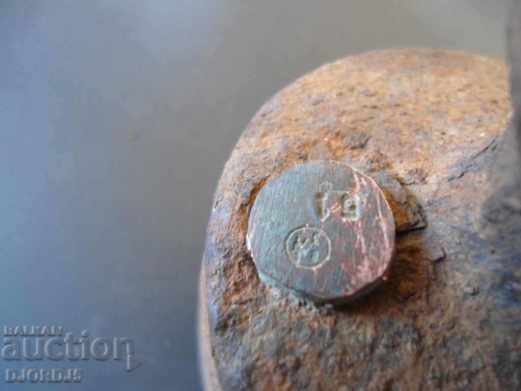 Delivery of Old weight, mace, 2 kg