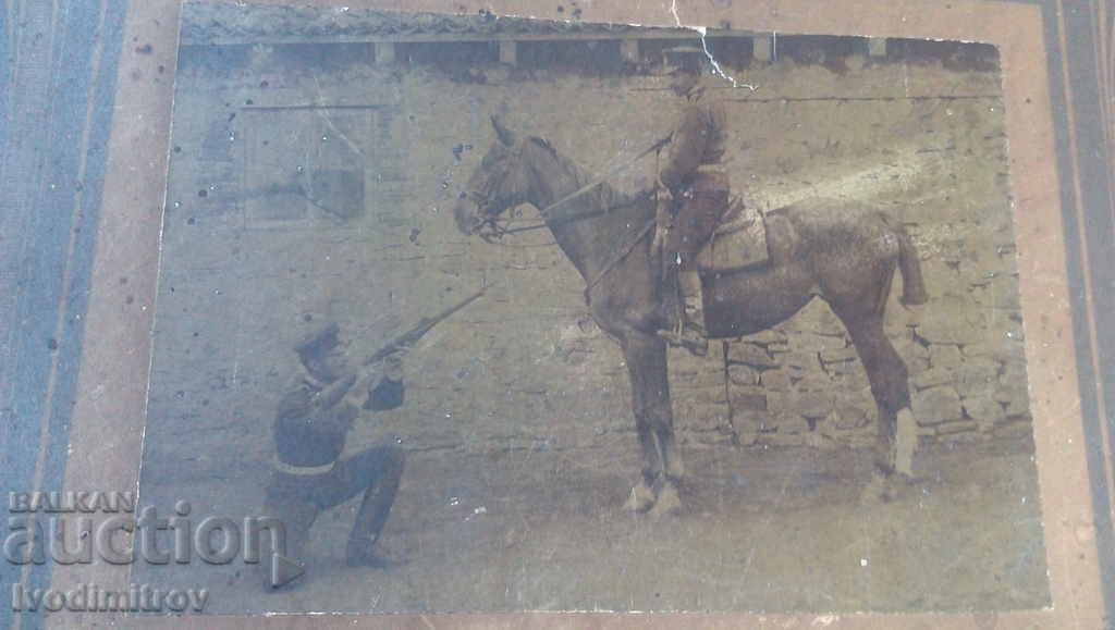 Снимка Войник на кон Картон с цена 5.45 лв. | € 2.79 Снимка Войник на кон Картон с цена 5.45 лв. | € 2.79