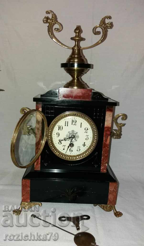 Auction Old fireplace clock with candlesticks set Auction Old fireplace clock with candlesticks set