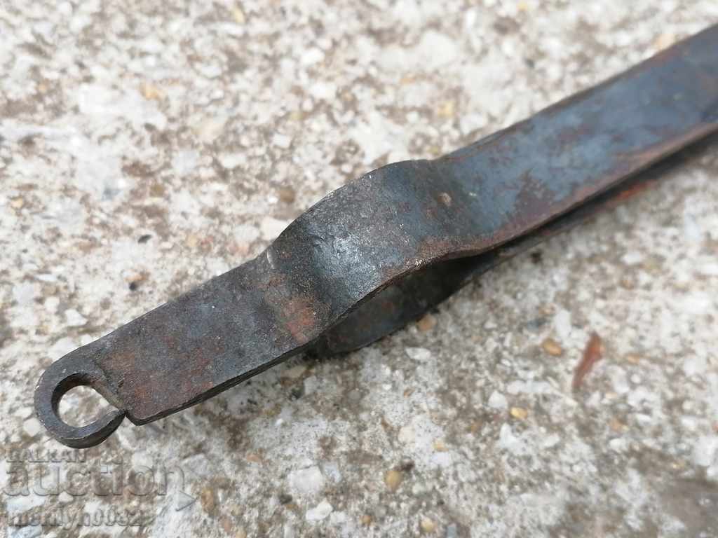 Аукцион Стар ръчно кован дилаф, ковано желязо, маша
