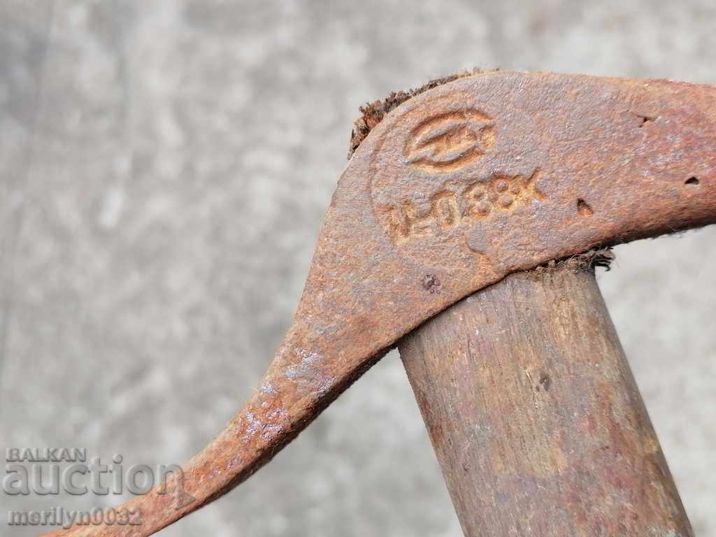 Old cobbler's hammer, shoemaker's tool, hammer - 7 Old cobbler's hammer, shoemaker's tool, hammer - 7