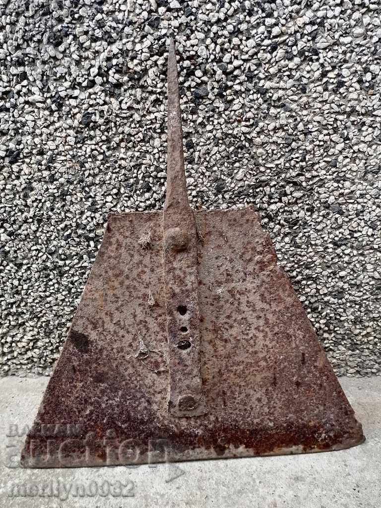 Hand-forged scraper wrought iron scraper
