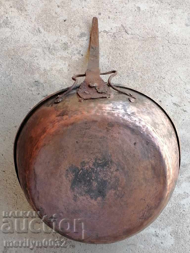 Παράδοση Παλιό χάλκινο ταψί, χαλκός, δίσκος, χάλκινο δοχείο Παράδοση Παλιό χάλκινο ταψί, χαλκός, δίσκος, χάλκινο δοχείο