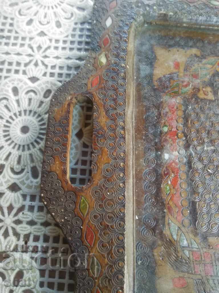 Delivery of Old wooden tray Delivery of Old wooden tray