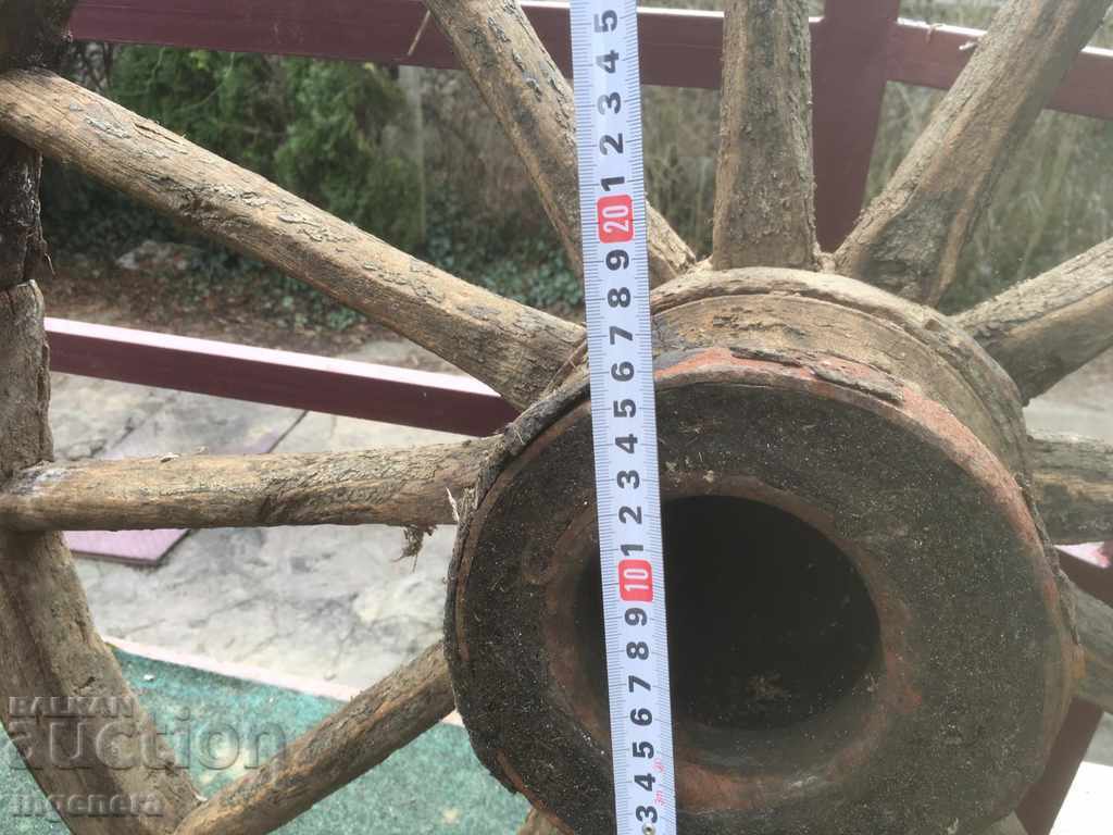 Delivery of OX WAGON WHEEL, LARGE ANTIQUE F 100 CM