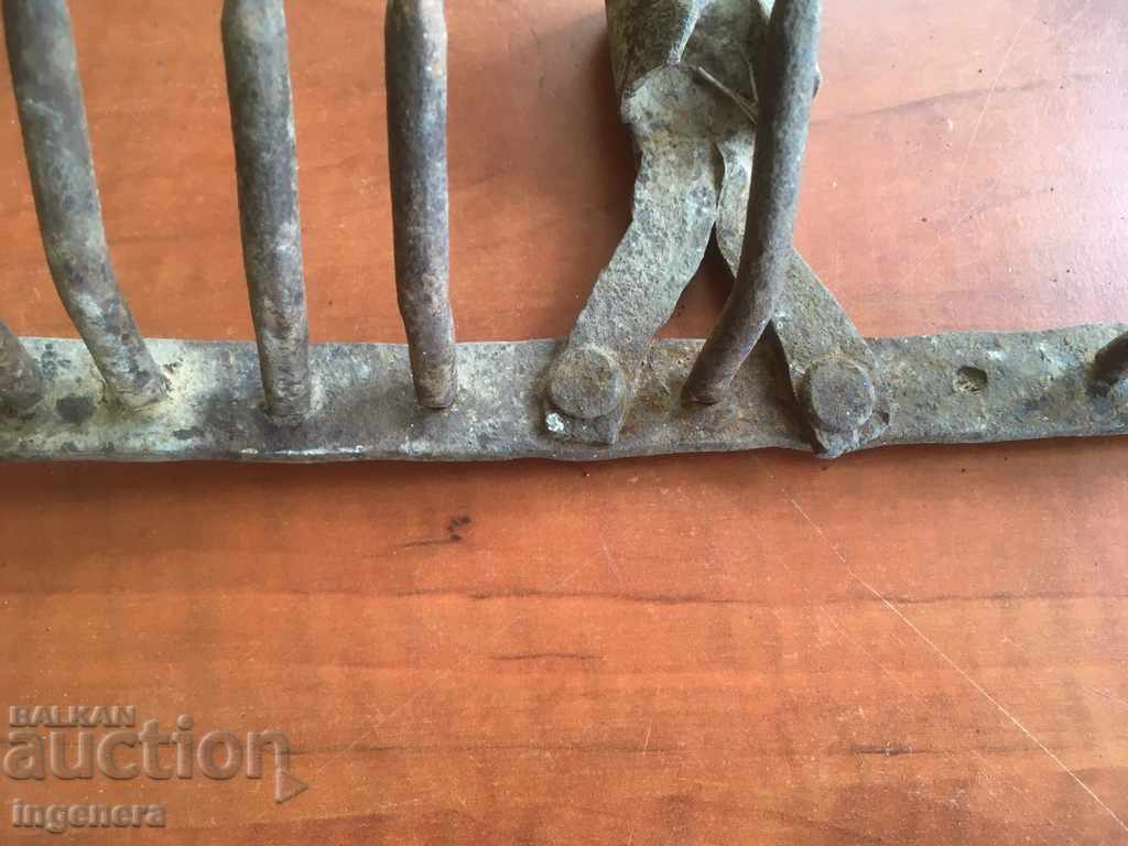 ROWER OLD FORGED TOOL with price 9.00 BGN | € 4.60 ROWER OLD FORGED TOOL with price 9.00 BGN | € 4.60