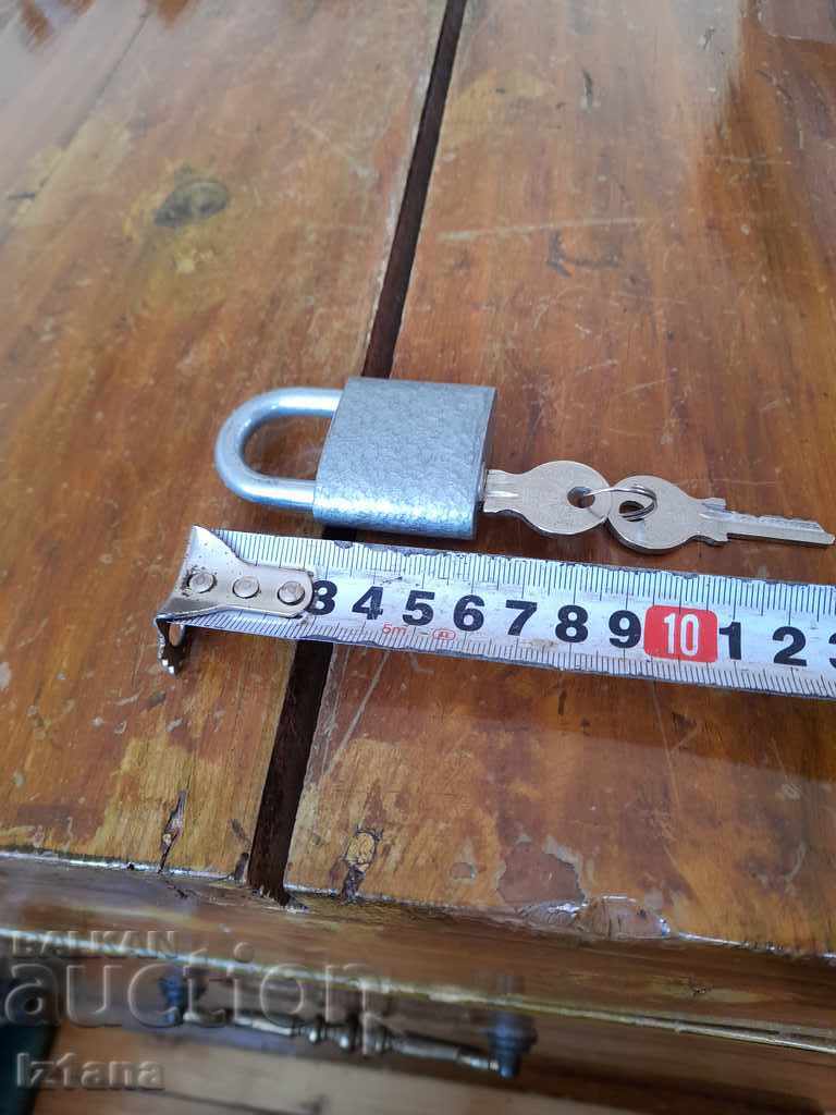 Παλιά λουκέτο Yeti με τιμή 15.00 BGN | € 7.67 Παλιά λουκέτο Yeti με τιμή 15.00 BGN | € 7.67