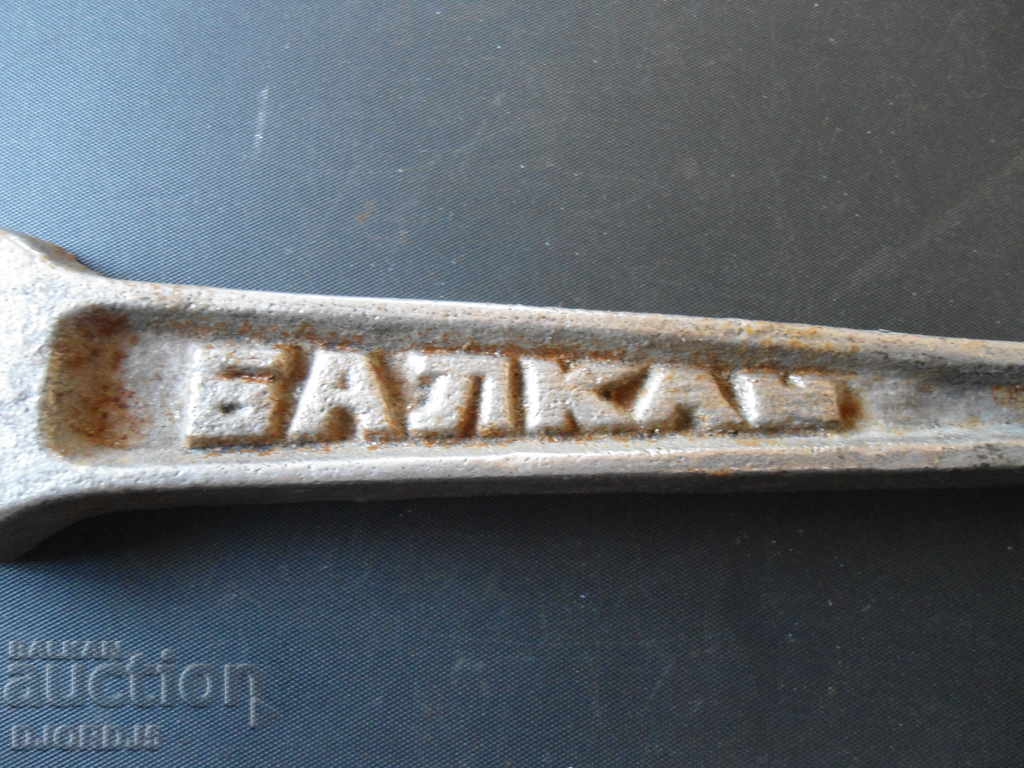 Old solid fuel stove key with price 5.00 BGN | € 2.56 Old solid fuel stove key with price 5.00 BGN | € 2.56