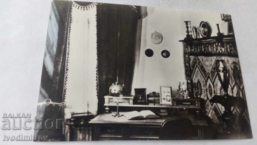 П К Работният кабинет на Яворов в дома му на ул Раковски 136