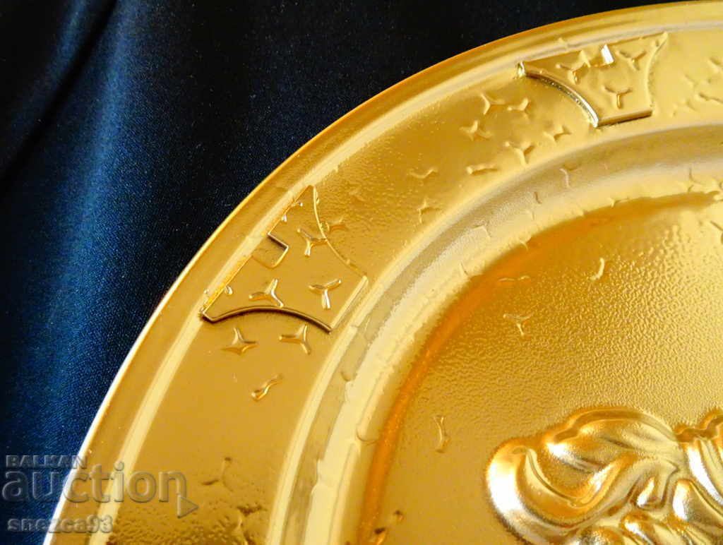 Livrarea Farfurie de perete, panou cu cavaler, cal în picioare, ornamente