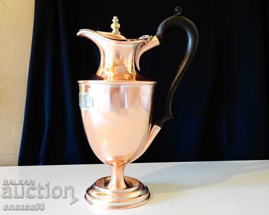 Copper jug for rakia, tea, coffee, copper water, with lid with price 89.00 BGN | € 45.50 Copper jug for rakia, tea, coffee, copper water, with lid with price 89.00 BGN | € 45.50