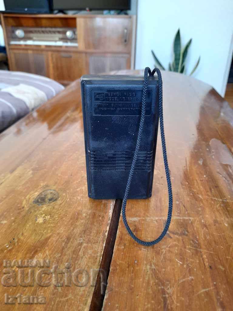 Delivery of Old radio, Toshiba radio Delivery of Old radio, Toshiba radio