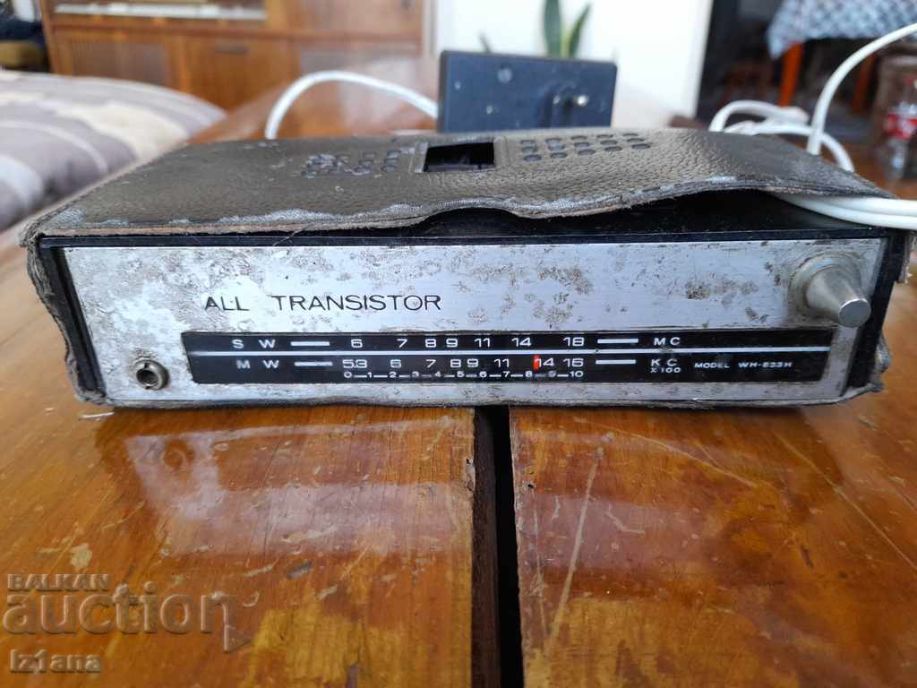 Old radio, HITACHI radio with price 30.00 BGN | € 15.34 Old radio, HITACHI radio with price 30.00 BGN | € 15.34