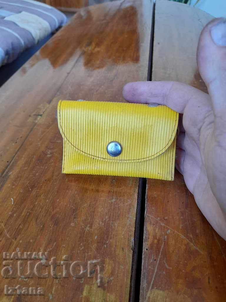 Old baby purse with price 5.00 BGN | € 2.56 Old baby purse with price 5.00 BGN | € 2.56