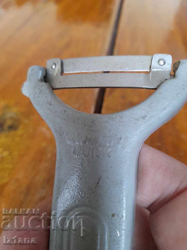 Δημοπρασία Παλιά αποφλοιωτής πατάτας Δημοπρασία Παλιά αποφλοιωτής πατάτας