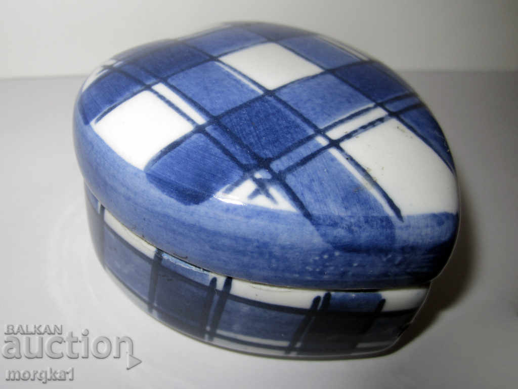 Auction Box, jewelry box, heart-shaped dish, heart Auction Box, jewelry box, heart-shaped dish, heart