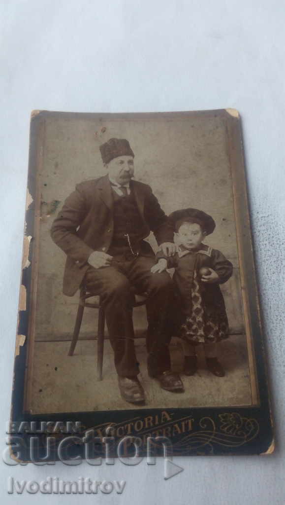 Снимка Дядо и внуче София 1908 Картон