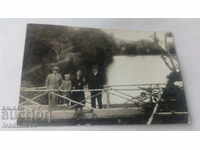 Fotografie Familie lângă lac 1932