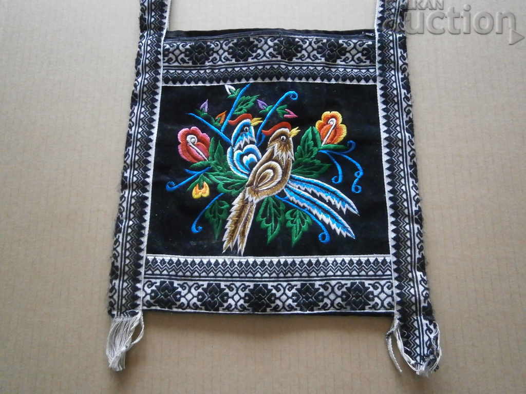 Delivery of shoulder bag Delivery of shoulder bag