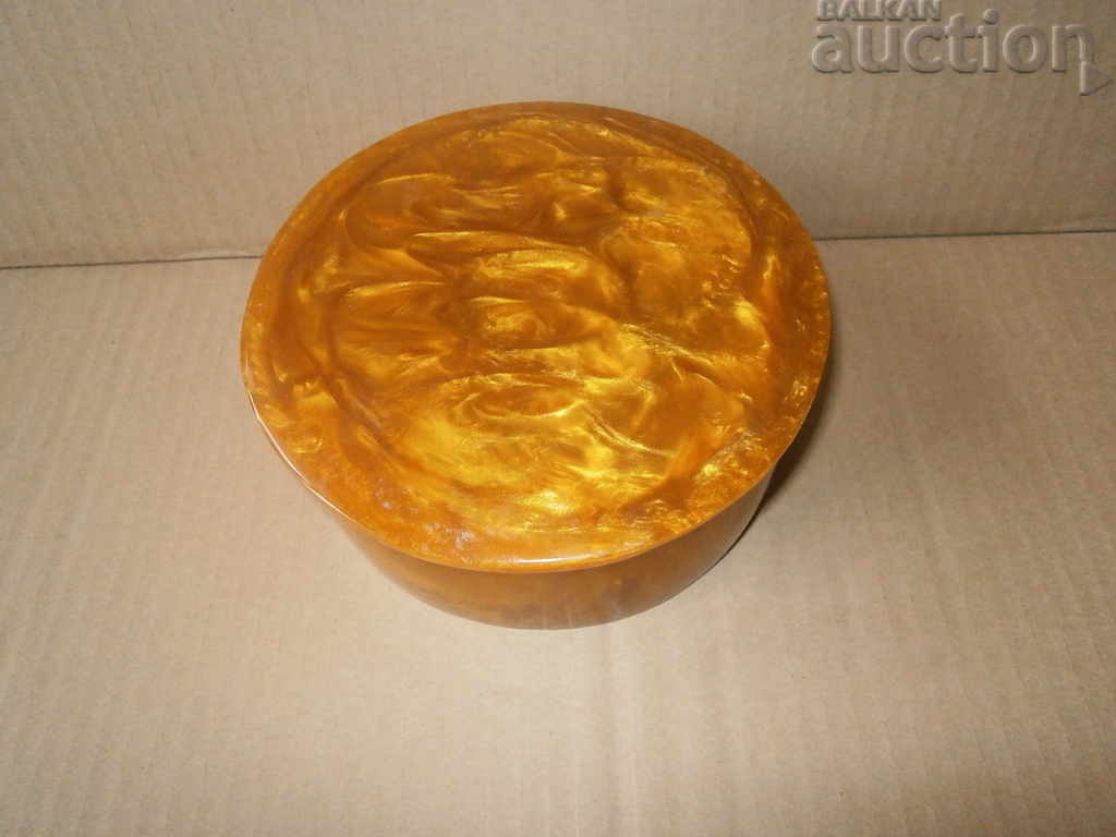 кутия за бижута от соца каталин с цена 31.00 лв. | € 15.85 кутия за бижута от соца каталин с цена 31.00 лв. | € 15.85