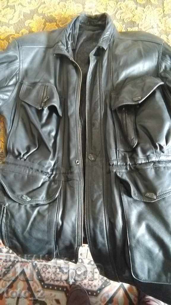 PALTON BĂRBAȚI / PIELE DE MIEL / REDUCERE !!! cu preț 78.00 BGN | € 39.88