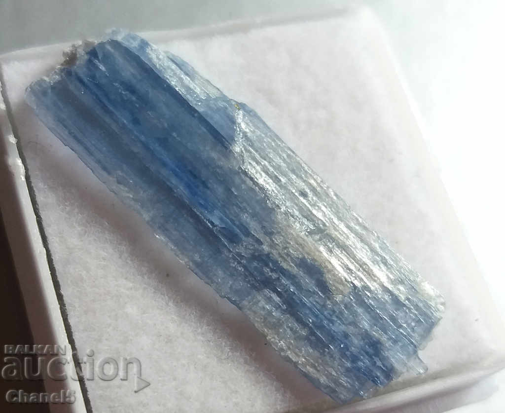 NATURAL RAW KIANITE - 6.40 carats (443) with price 7.50 BGN | € 3.83