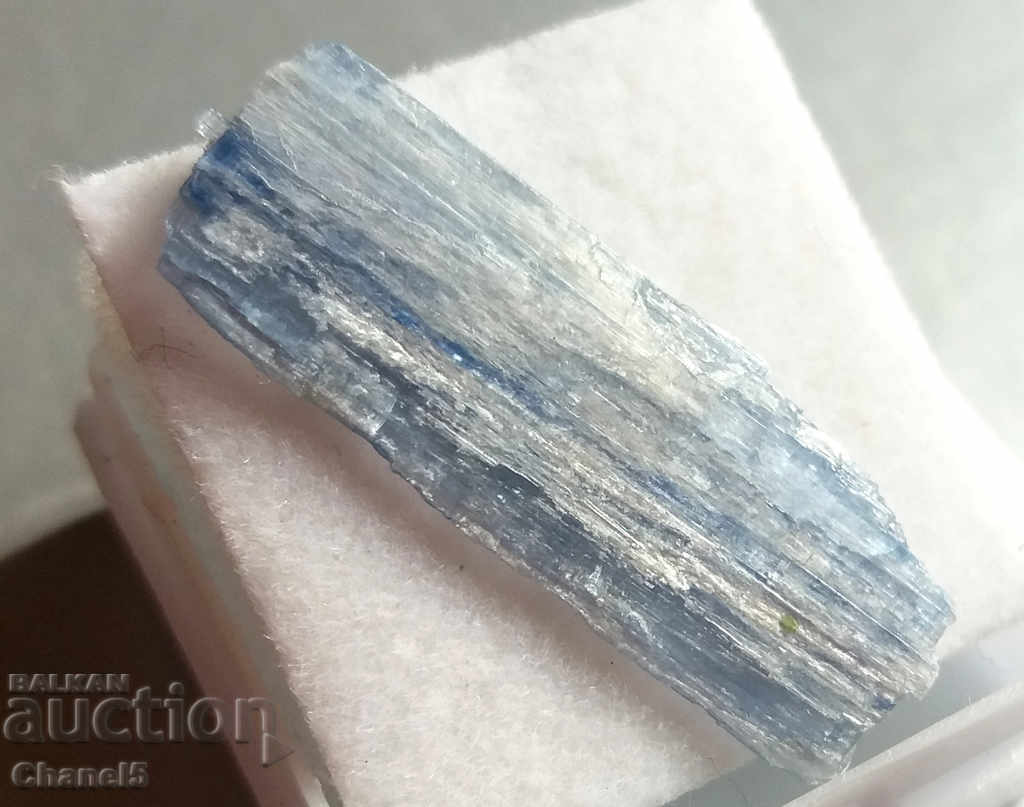 NATURAL RAW KIANITE - 6.40 carats (443) - 6
