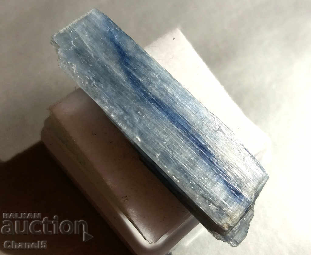 Auction NATURAL RAW KIANITE - 31.95 carats (454) Auction NATURAL RAW KIANITE - 31.95 carats (454)