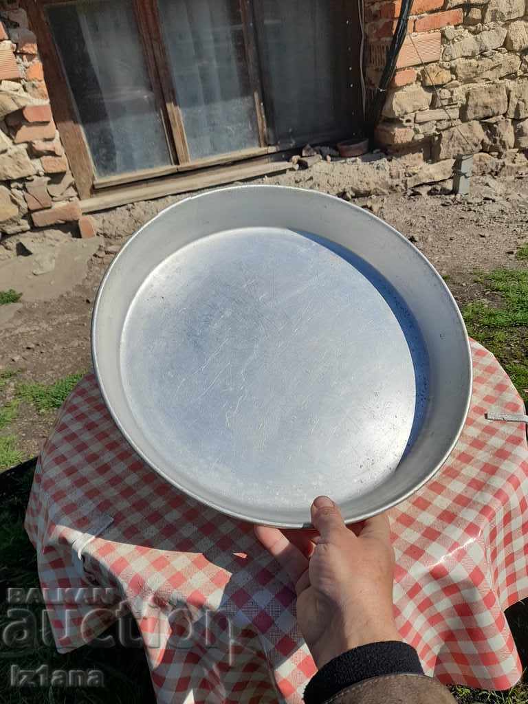 Auction Old aluminum tray, tray Auction Old aluminum tray, tray