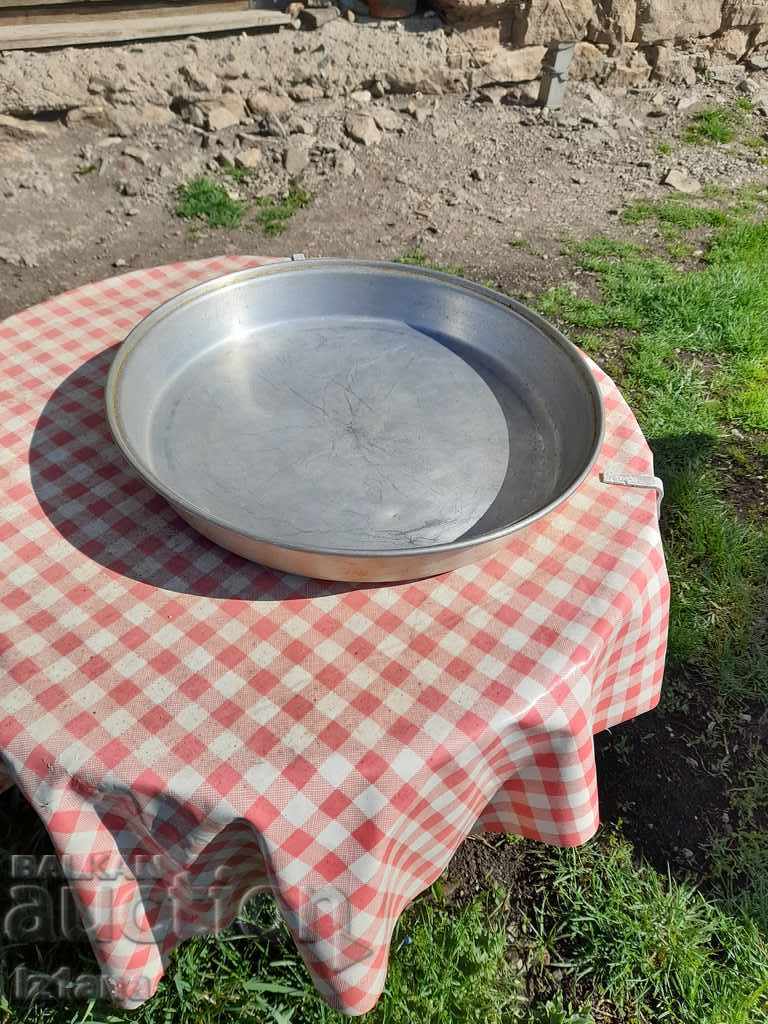 Old aluminum tray, tray with price 28.00 BGN | € 14.32 Old aluminum tray, tray with price 28.00 BGN | € 14.32