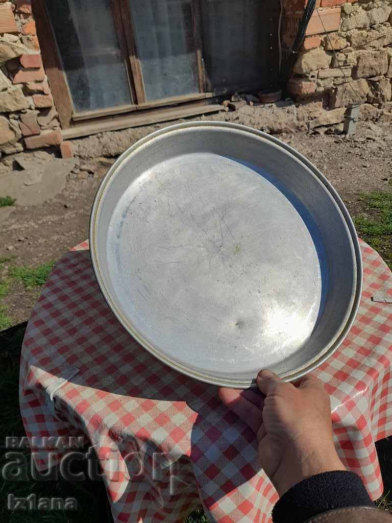 Auction Old aluminum tray, tray Auction Old aluminum tray, tray