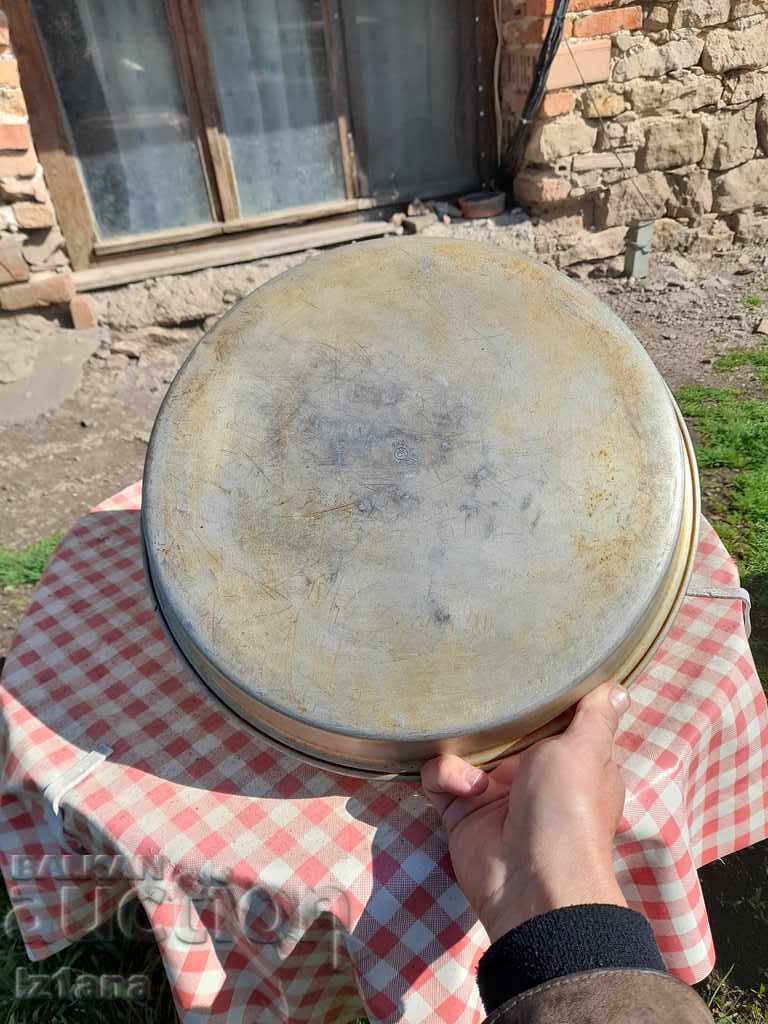 Delivery of Old aluminum tray, tray Delivery of Old aluminum tray, tray