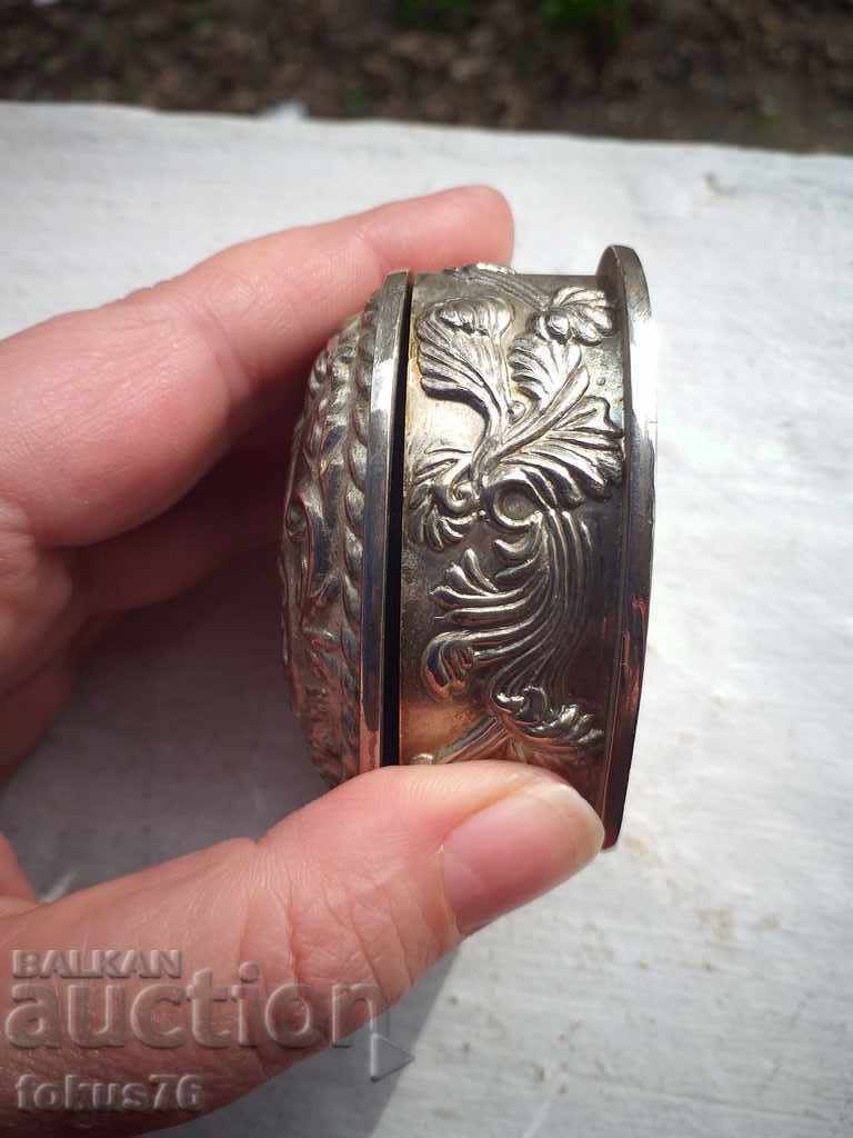 ΚΟΥΤΙ ΚΟΥΤΙ ΚΑΡΔΙΑ με τιμή 36.00 BGN | € 18.41 ΚΟΥΤΙ ΚΟΥΤΙ ΚΑΡΔΙΑ με τιμή 36.00 BGN | € 18.41