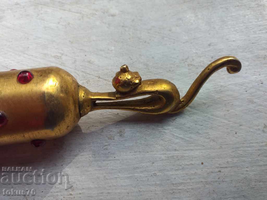 OLD SHAVING BRUSH CAT BRONZE with price 89.00 BGN | € 45.50 OLD SHAVING BRUSH CAT BRONZE with price 89.00 BGN | € 45.50