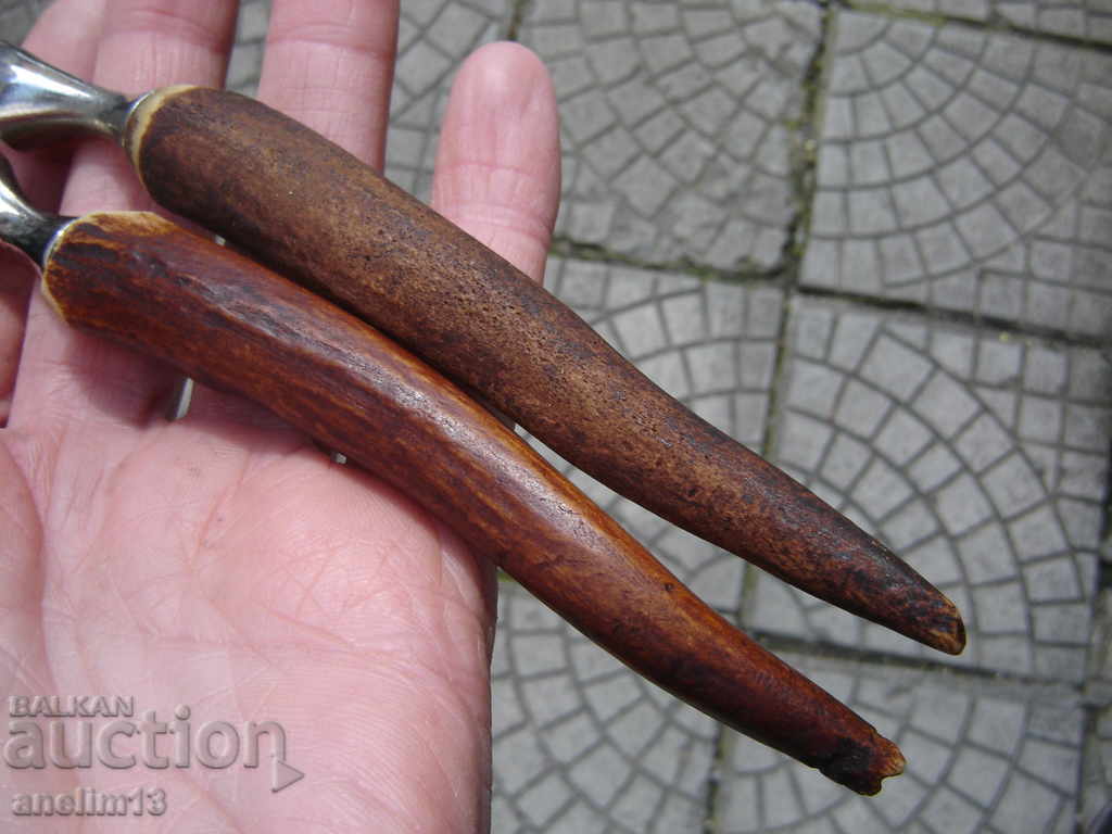 OLD NUT CRUSHER WITH DEER HORN with price 45.00 BGN | € 23.01 OLD NUT CRUSHER WITH DEER HORN with price 45.00 BGN | € 23.01